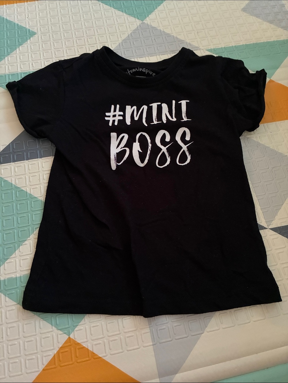 20/25$ 🧸 Black "Mini Boss" Graphic Tee for Kids - [Brand: ]